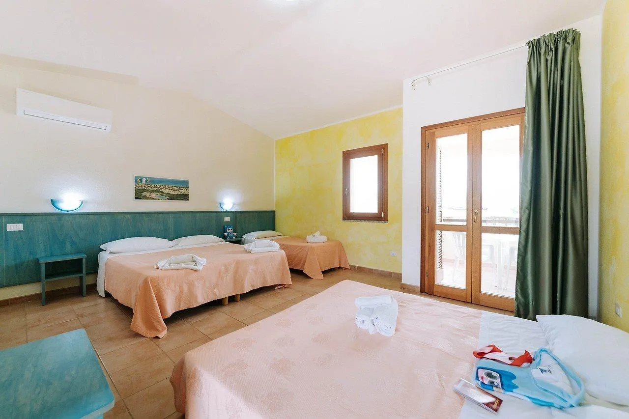 Baia Delle Mimose Aparthotel Badesi